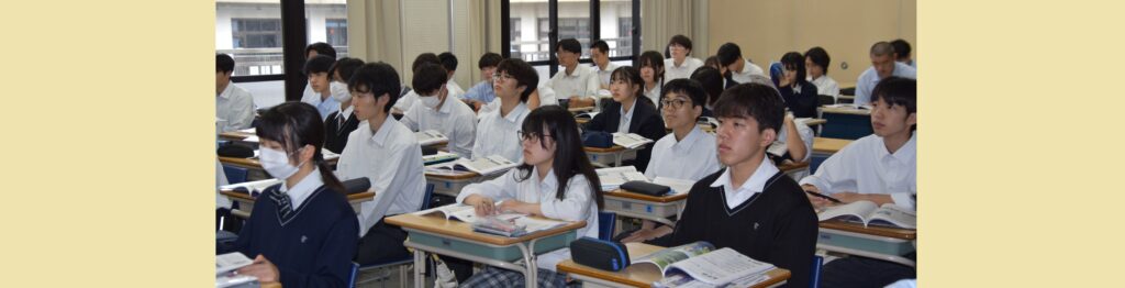 2025年度「大学・短大ガイダンス」を実施しました